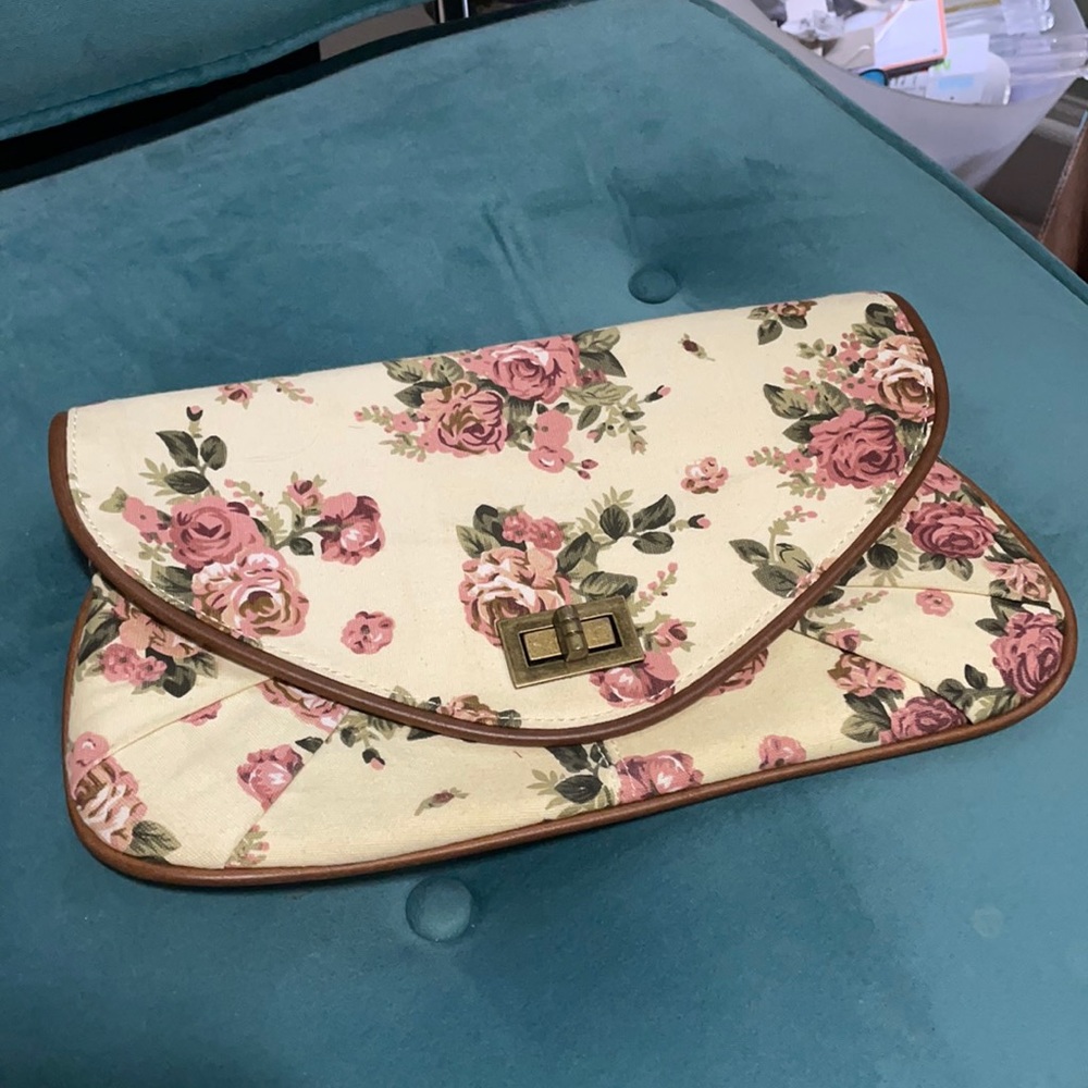 Vintage clutch